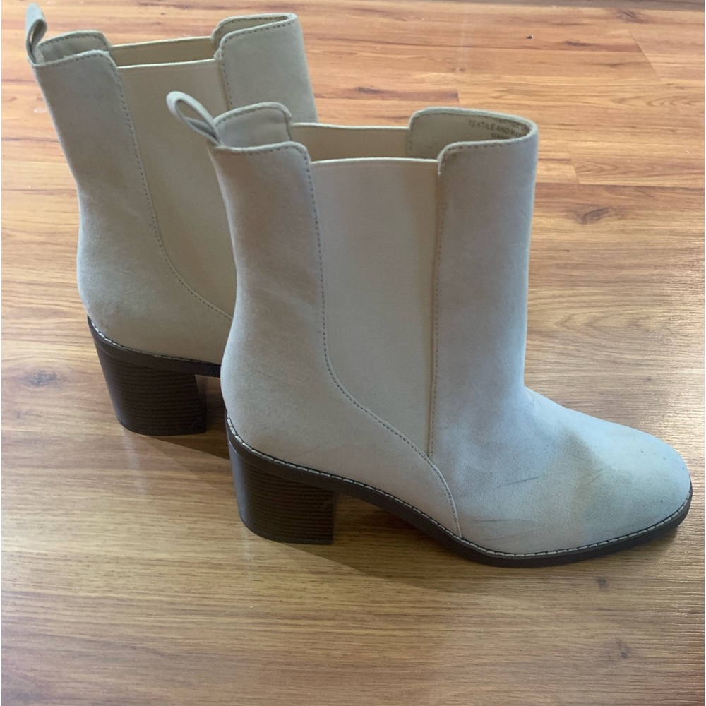 LOFT Women's Cream Suede Chelsea Boots